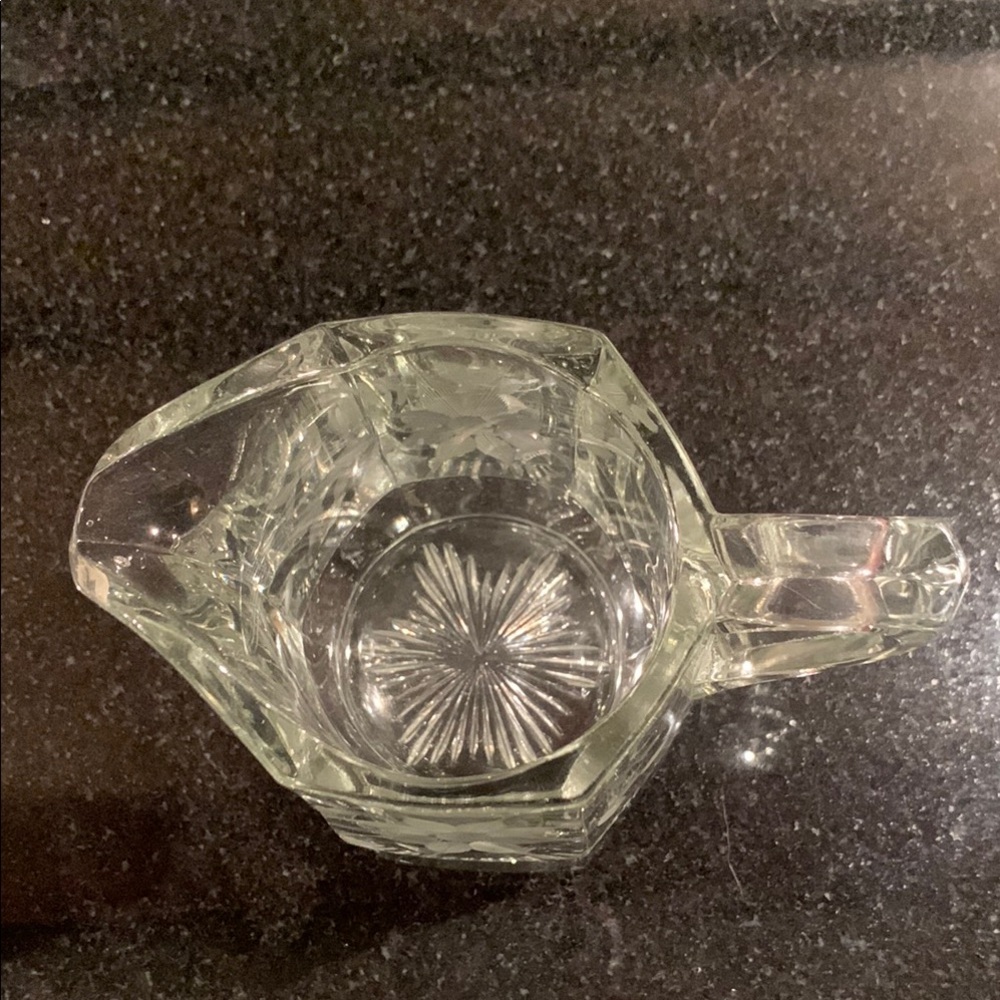 Vintage Etched Daisy/Floral Design Clear Glass Creamer - Picture 4 of 5